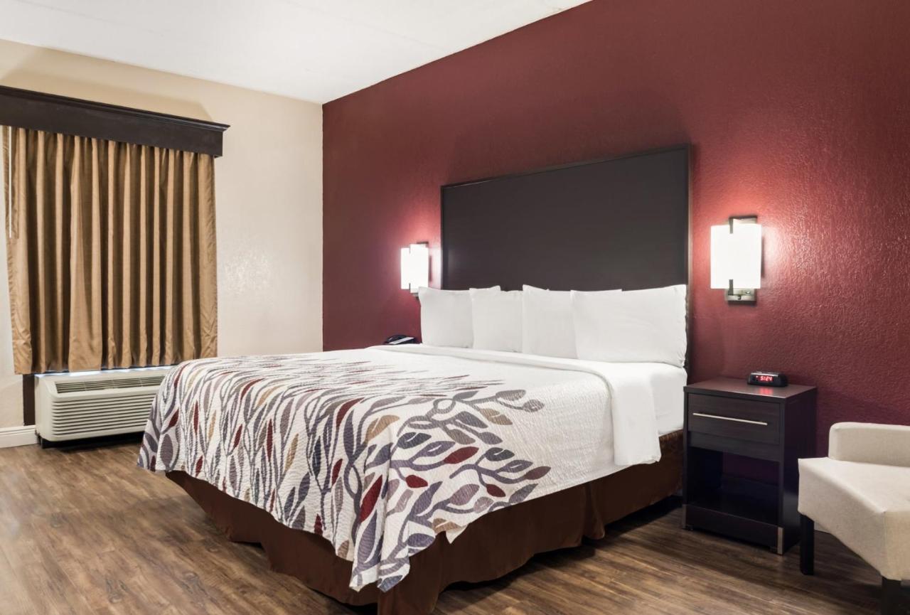 Red Roof Inn Tupelo Bagian luar foto