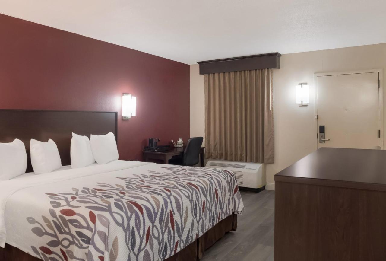 Red Roof Inn Tupelo Bagian luar foto