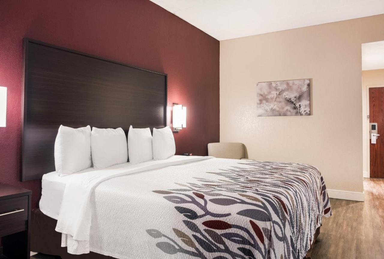 Red Roof Inn Tupelo Bagian luar foto
