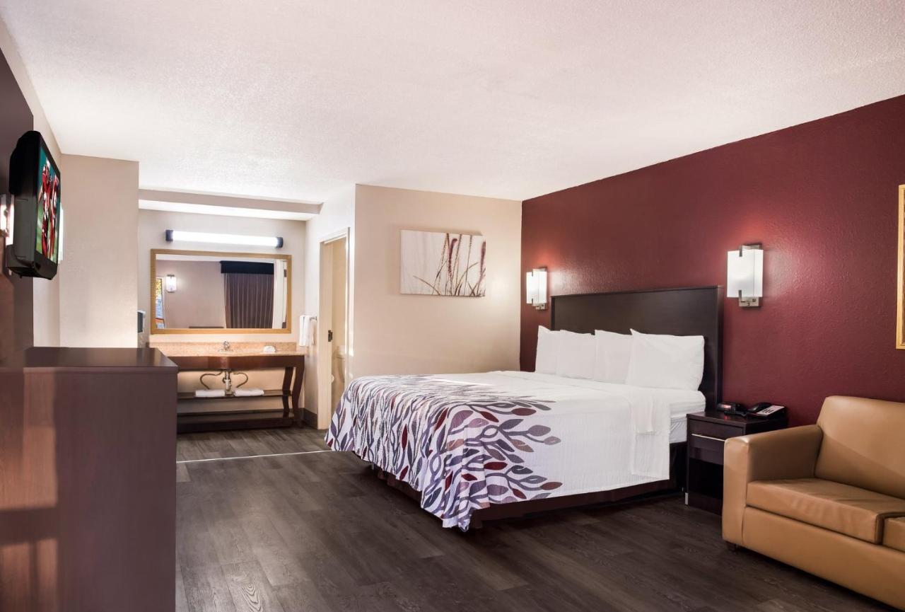 Red Roof Inn Tupelo Bagian luar foto