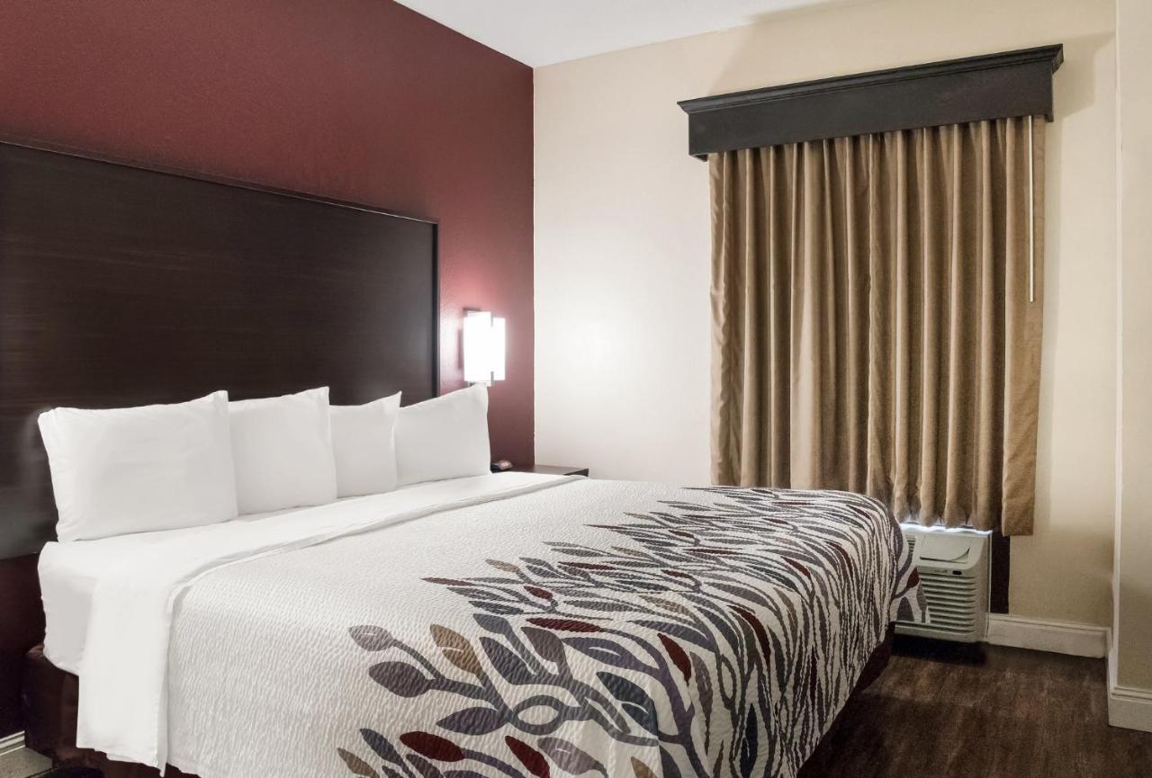 Red Roof Inn Tupelo Bagian luar foto