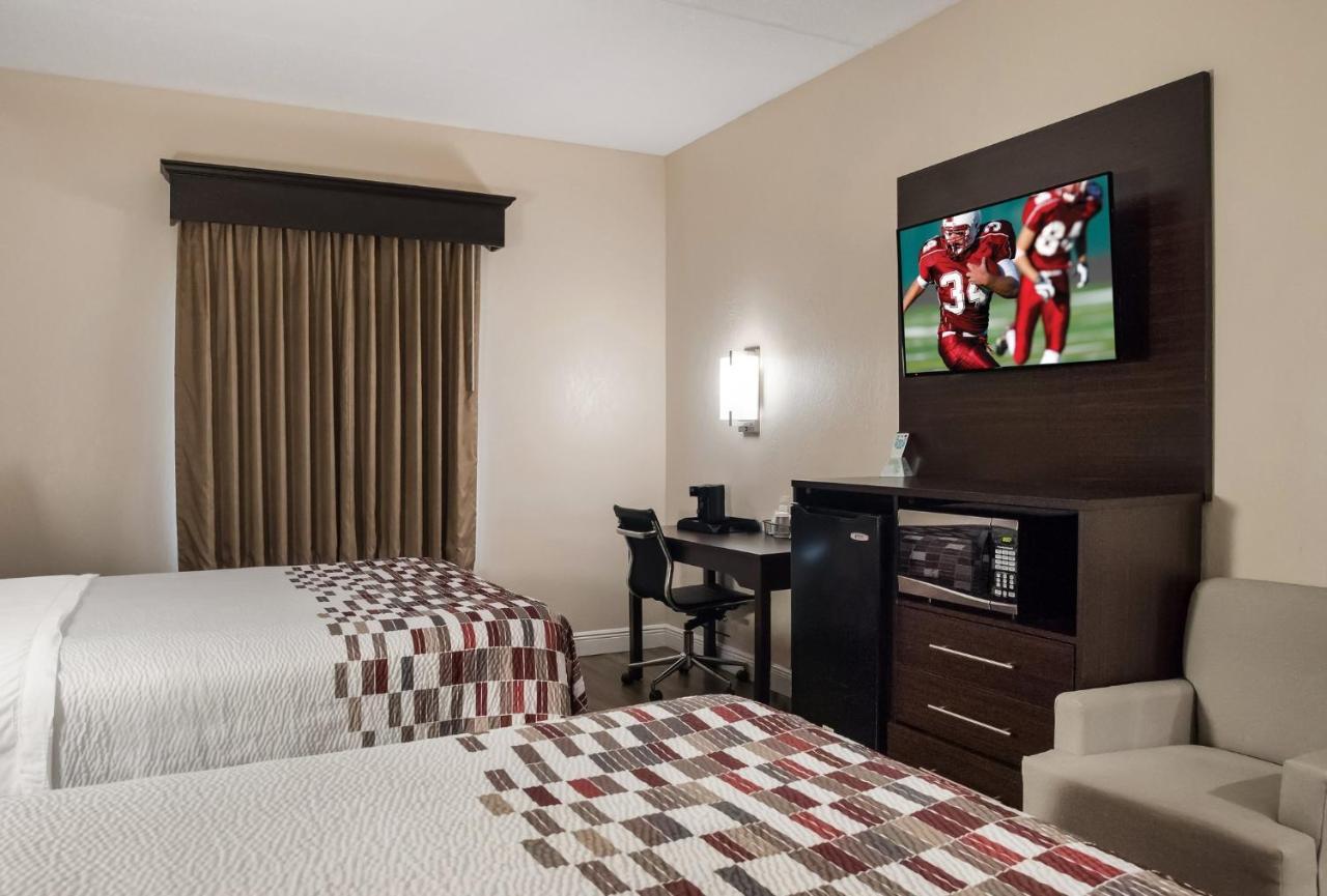 Red Roof Inn Tupelo Bagian luar foto