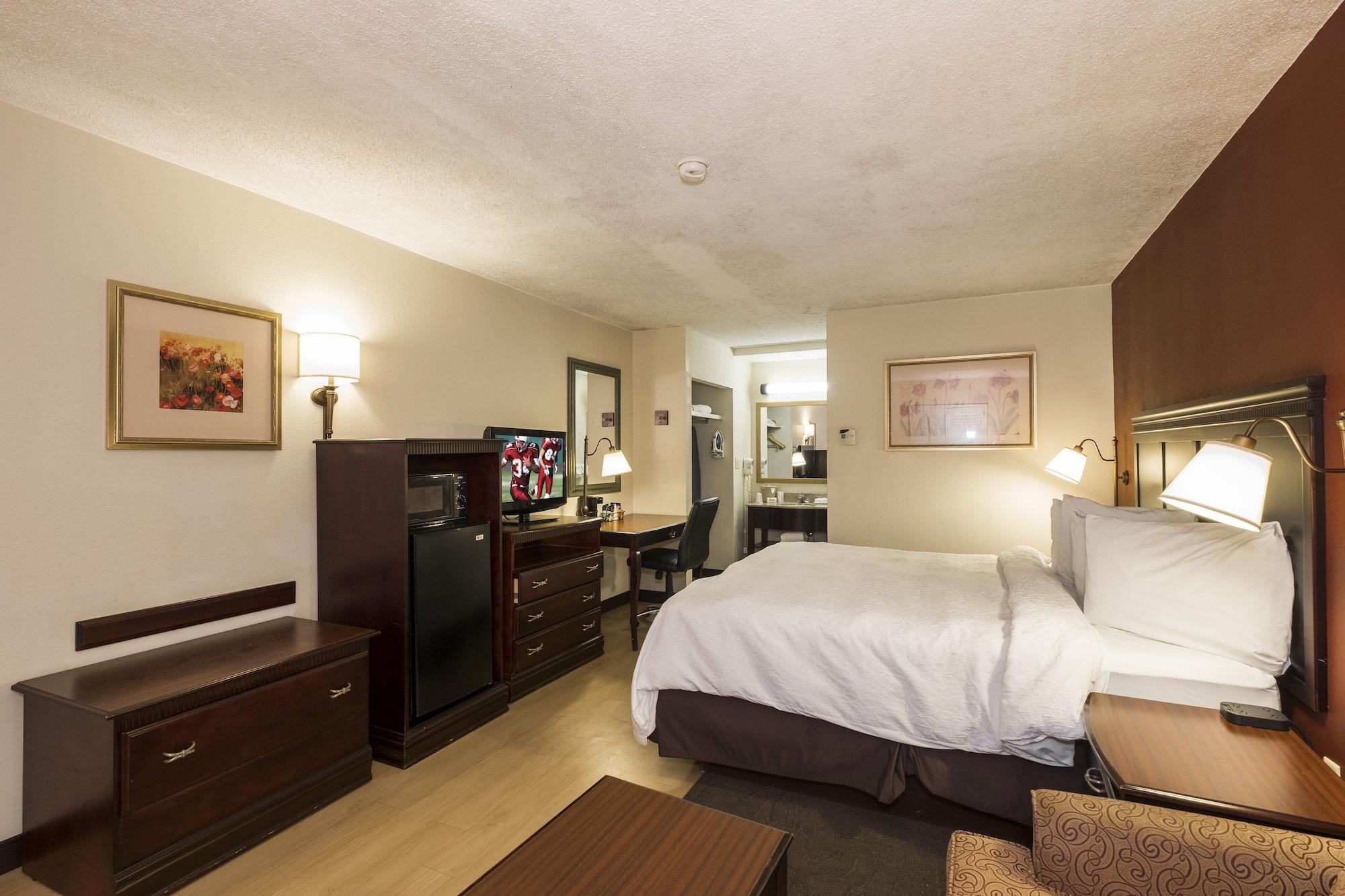 Red Roof Inn Tupelo Bagian luar foto